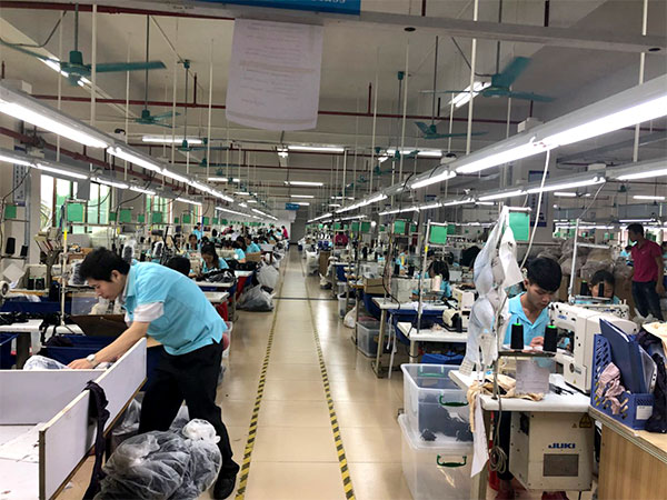 天捷内衣-工厂车间生产